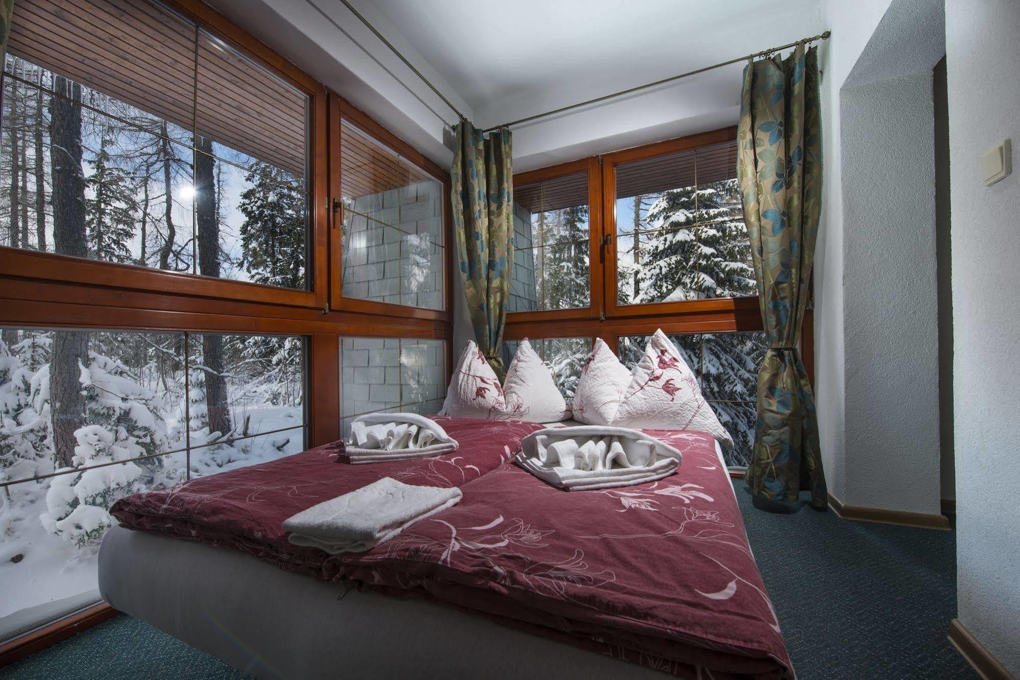 Penzion Pleso Strbske Pleso Bagian luar foto